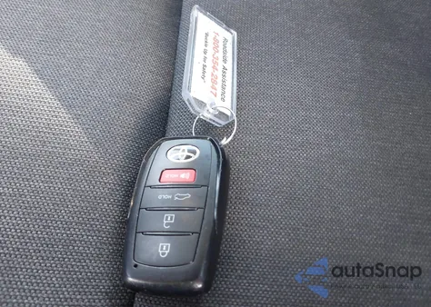 2025 Toyota Camry Le z USA, uszkodzony, nr VIN 4T1DAACK7SU541555